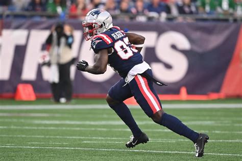 kwarata return 2|Two surprise cuts return to Patriots in 13 practice squad signings.